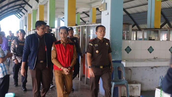 Kepala desa di Karimun ditetapkan tersangka kasus korupsi Dana Desa. (dok Kejari Karimun)