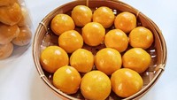 Kue lebaran lain yang merupakan kuliner warisan Belanda adalah nastar. Kata nastar diambil dari bahasa Belanda yaitu Ananastaart yang berarti tart nanas. Foto: Getty Images/Rudi Kurnia Putra