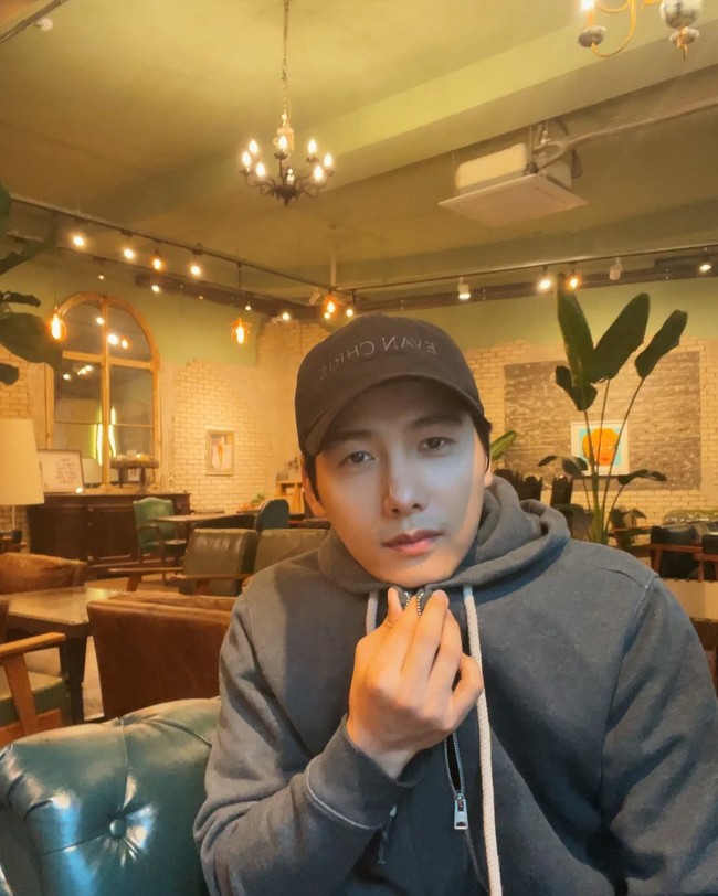 Selain itu, Lee Sang Woo mengungkapkan tips awet muda mereka lainnya adalah selalu memulai hari dengan sarapan ‘slow-aging’ yang penuh nutrisi. Foto: Instagram