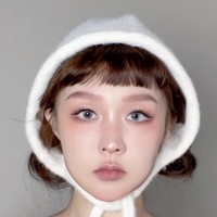 Beauty Influencer Meninggal di Usia 36, Penyebabnya Masih Jadi Misteri Beauty Influencer Meninggal di Usia 36, Penyebabnya Masih Jadi Misteri