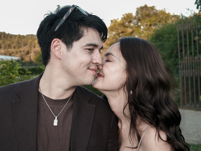 Luna Maya dan Maxime Bouttier romantis di Italia.