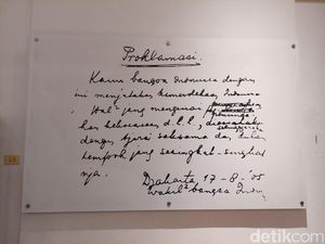 Sejarah Perumusan Teks Proklamasi: Isi Naskah Asli Tulisan Tangan dan Ketikan