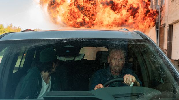 Cuplikan adegan dalam film Nobody 2.