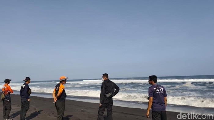 Pencarian nelayan hilang di Lumajang