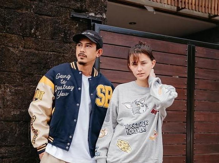 Perceraian Dahlia Poland dan Fandy Christian