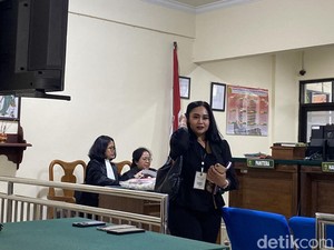 Sidang Brigadir Ade Bunuh Bayi, Ibu Korban Kenal Terdakwa di Pesta Halloween