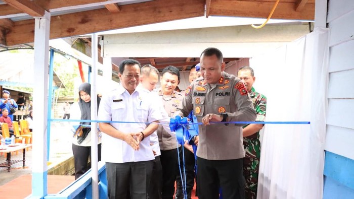 Polres Siak meresmikan Pos Kapal Sandar Polairud untuk memperkuat pengamanan perairan Siak, Rabu (13/8/2025).