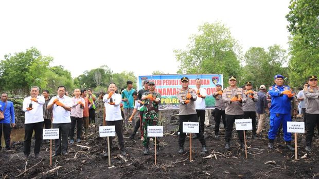 Polres Siak meresmikan Pos Kapal Sandar Polairud untuk memperkuat pengamanan perairan Siak, Rabu (13/8/2025).