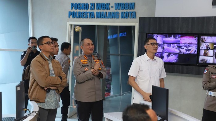Kapolresta Malang Kota Kombes Nanang Haryono saat menerima Tim Reformasi Birokrasi Polri
