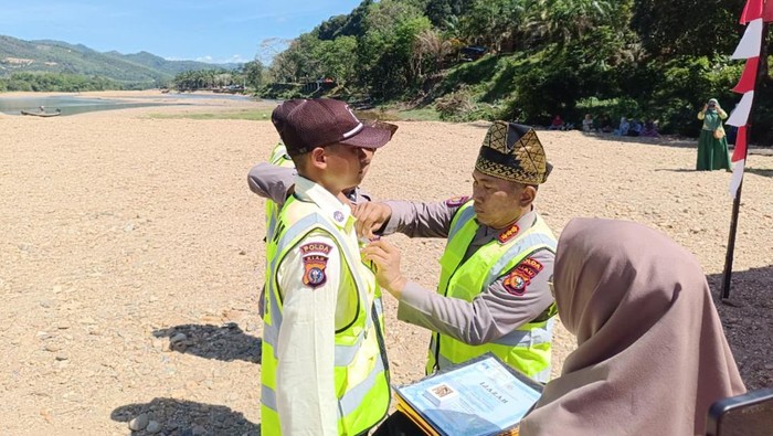 Program Jalur Polda Riau sukses mengantarkan 50 pemuda dari pesisir Sungai Subayang, Kampar menjadi satpam