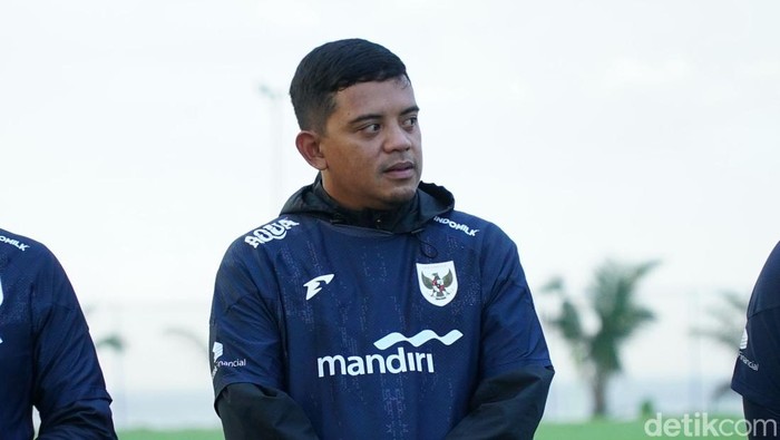 Sandhika Pratama ketika mendampingi Timnas Indonesia U-17 saat menjalani Training Camp (TC) di Bali beberapa waktu lalu.