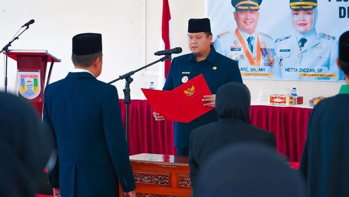 Sekda Banyuasin Erwin Ibrahim melantik 33 pejabat
