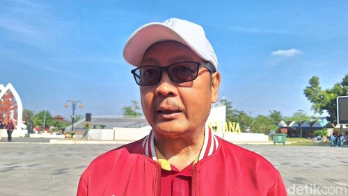 Sekda Kota Mataram Lalu Alwan Basri saat diwawancarai di Teras Udayana, Kota Mataram, Rabu (13/8/2025).