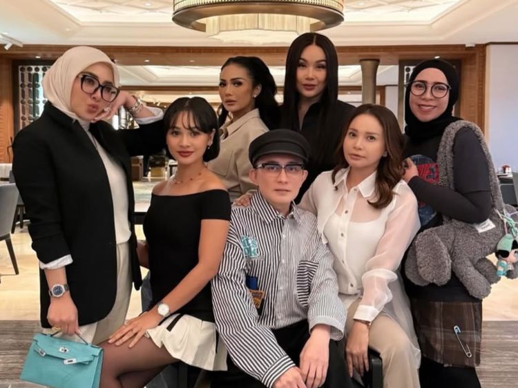 6 Foto Syahrini Kumpul Bareng Geng HARA, Ada KD Hingga Rinaldy Yunardi