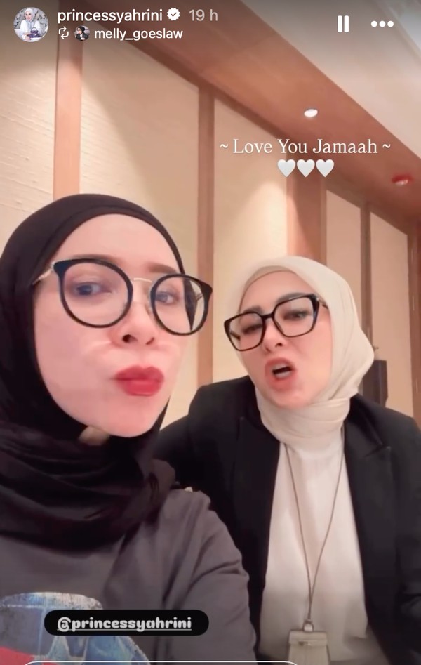 Porno ishchi oz xojayinini sikadi