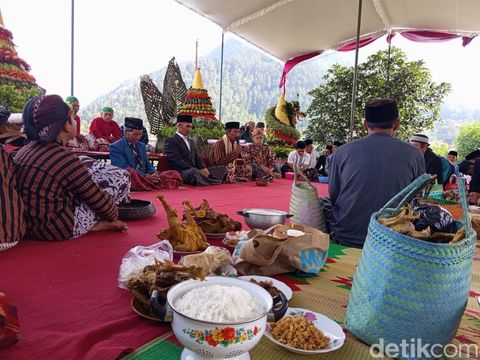 Suasana Safaran di Dusun Mantran Wetan, Desa Girirejo, Kecamatan Ngablak, Kabupaten Magelang menggelar Safaran, Rabu (13/8/2025).
