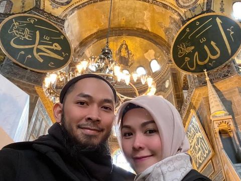 Uki Eks Noah Bersama Keluarga