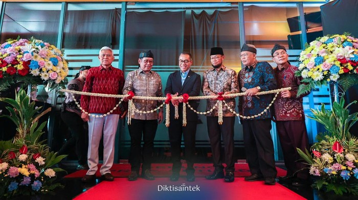 Universitas Terbuka Pusat Resmikan Gedung Prof. Setijadi & Gerbang Depan
