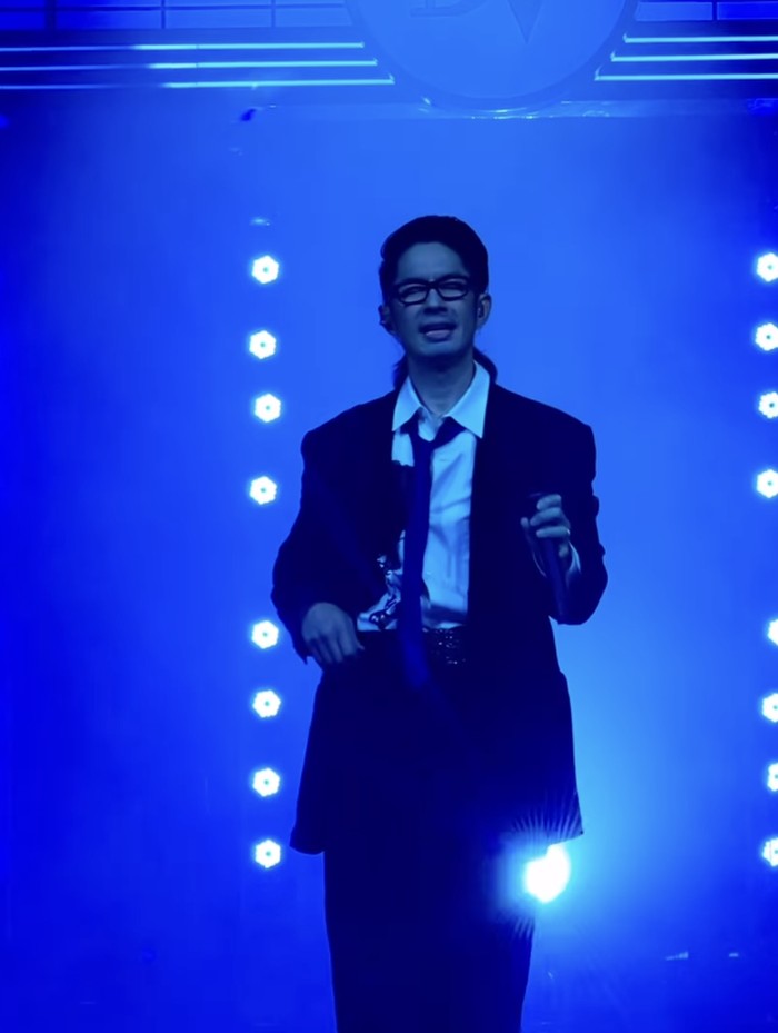 Vanness Wu Vanness Wu menghadiri dan menyanyi di pernikahan 'crazy rich Surabaya' pada 11 Agustus 2025.