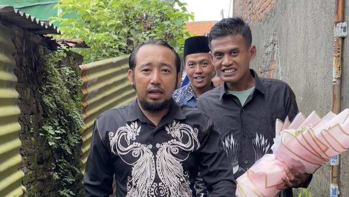 Viral lamaran pria Sidoarjo ditolak gegara bawa rombongan terlalu banyak