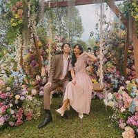 Penyanyi Vidi Aldiano menghembuskan nafas terakhir pada 7 Maret 2026 setelah berjuang melawan kanker ginjal stadium 3 yang diidapnya. Kepergian pria 35 tahun itu tentu membuat banyak rekan artis ikut terpukul, terutama sang istri, Sheila Dara. Foto: dok instagram Vidi Aldiano