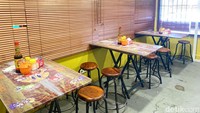 Sebelum warung makan ini jadi incaran dj Cipete, Warung Minarwati sudah lebih dulu dikenal di Yogyakarta. Tepatnya bernama Sop Sapi Minarwati yang menempati area kios lantai 2 di Pasar Kranggan Yogyakarta. Foto: Yenny Mustika Sari/detikcom