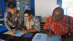 42 Kepala Suku Papua Terima SIM Gratis Jelang HUT ke-80 RI