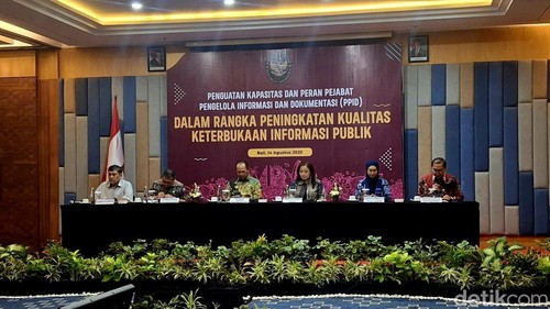 Acara Penguatan Kapasitas dan Peran PPID Dalam Rangka Peningkatan Kualitas Keterbukaan Informasi Publik di Vouk Hotel & Suites, Benoa, Kuta Selatan, Badung, Kamis (14/8/2025). (Fabiola Dianira).