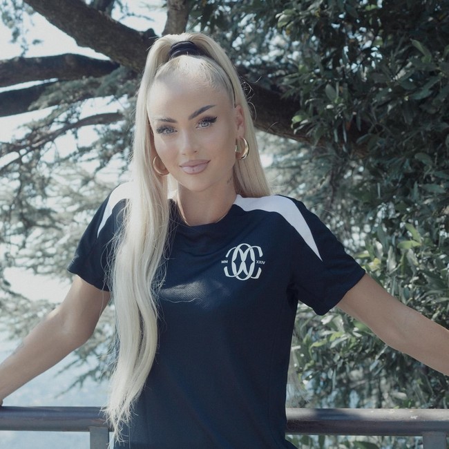 Alisha sendiri menjadi atlet paling dicari di Google selama dua tahun terakhir. Tak heran jika follower di Instagram-nya kini mencapai lebih dari 16 juta. Foto: Instagram Alisha Lehmann