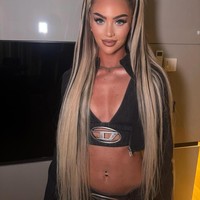 Meski banyak pekerjaan di luar lapangan, Alisha memastikan dirinya tetap pemain bola. Aku latihan setiap hari dan tanding setiap akhir pekan. Orang-orang tidak melihat itu. Agar jelas saja, aku 100 persen pemain bola, katanya dilansir Dailystar. Foto: Instagram Alisha Lehmann