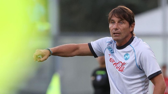 Antonio Conte, coach of Napoli, gestures during a friendly soccer match between Napoli and Girona FC at Stadio Patini in Castel di Sangro, Italy, on August 9, 2025. (Photo by Ciro De Luca/NurPhoto via Getty Images)