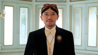 Bhre Sudjiwo atau Gusti Bhre merupakan pemimpin Mangkunegara ke X. Selain itu dirinya juga menempati jabatan lain, tapi sayangnya ia baru saja dicopot dari posisinya sebagai Komisaris KAI. Foto: TikTok