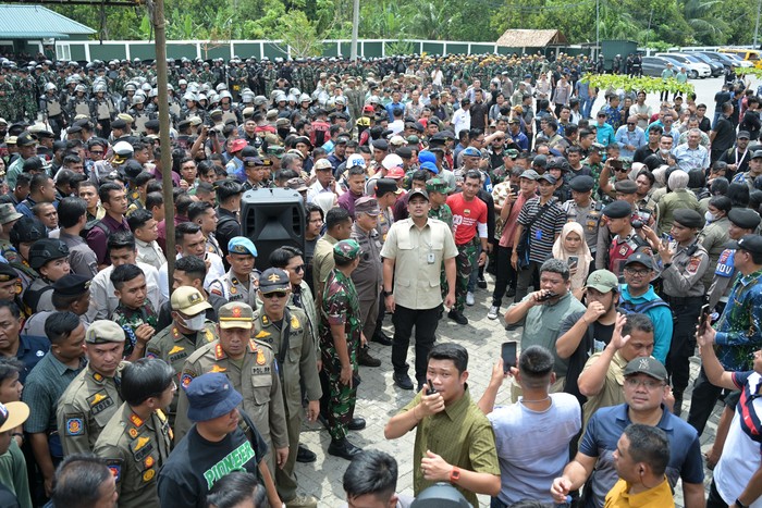 Bobby Nasution Pimpin Pembongkaran Diskotik Sarang Narkoba di Sumut