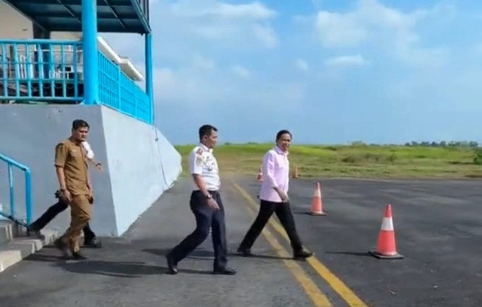 Bupati Jember Muhammad Fawait telah melakukan pengecekan kesiapan Bandara Notohadinegoro rute Jember-Jakarta.