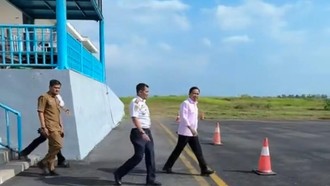 Bandara Jember Boleh Seperti Balai Desa, Tapi Punya Cigar Lounge