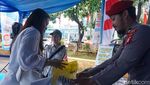 Gerakan Pangan Murah, Warga Berburu Beras di Polda Metro