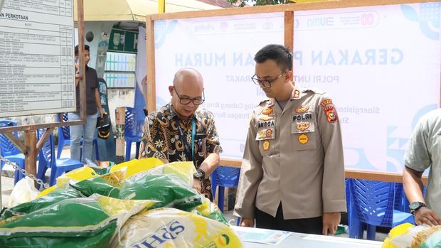Gerakan Pangan Murah Polres Dumai menyalurkan 7 ton beras SPHP.