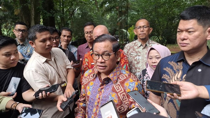 Gubernur DKI Jakarta Pramono Anung saat mengunjungi Taman Marga Satwa Ragunan