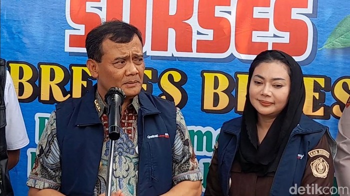 Gubernur Jateng Ahmad Luthfi saat kunjungan kerja di Brebes, Kamis (14/8/2025).