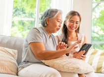 AI Ungkap Fakta Baru: Orang Lebih Tua Cepat Ikuti Tren Makna Kata Baru