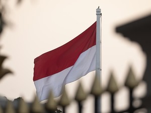 Penurunan Bendera Jam Berapa? Ini Jadwal Resmi Upacara di Istana