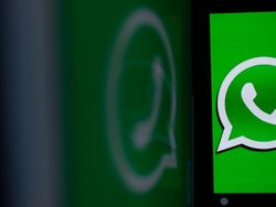 Layanan WhatsApp Berbayar Resmi Rilis di iPhone, Apa Saja Fiturnya?