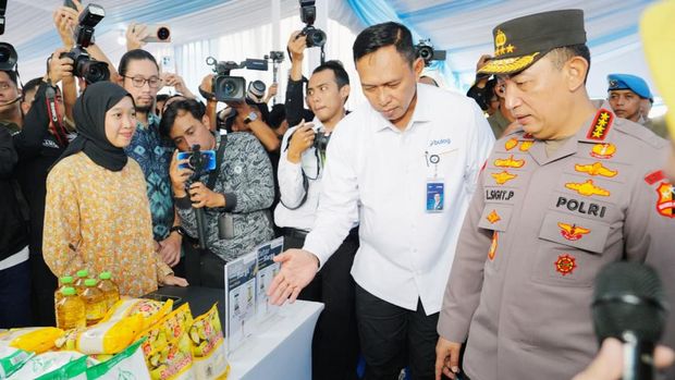 Kapolri Jenderal Listyo Sigit Prabowo meluncurkan Gerakan Pangan Murah (GPM). (Dok. Polri)