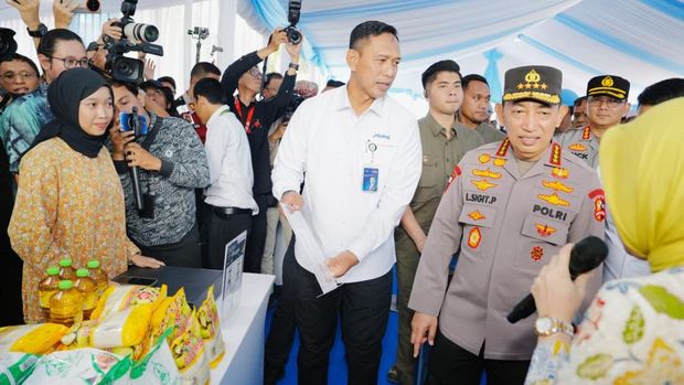 Kapolri Jenderal Listyo Sigit Prabowo meluncurkan Gerakan Pangan Murah (GPM). (Dok. Polri)