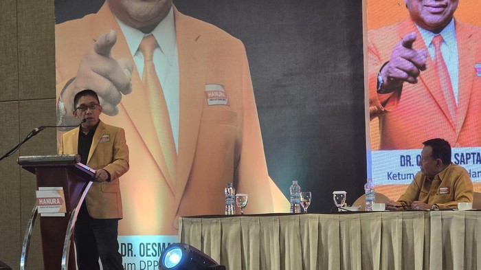 Andi Muhammad Bau Sawa Mappanyukki terpilih aklamasi sebagai Ketua Hanura Sulsel.