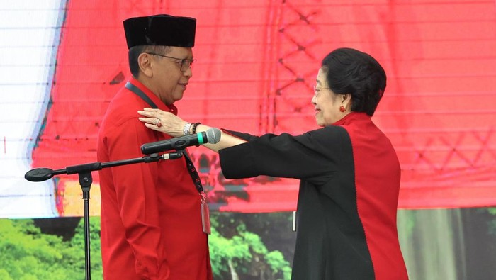 Ketua Umum PDIP Megawati Soekarnoputri resmi melantik Hasto Kristiyanto sebagai Sekjen PDIP periode 2025-2030.