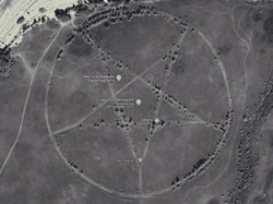 Lokasi Tempat Aneh di Google Earth, Dari Danau Darah Sampai Pentagram