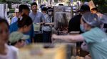 Lesunya Ekonomi China, Hotel-hotel Ramai Jualan Makanan Ringan