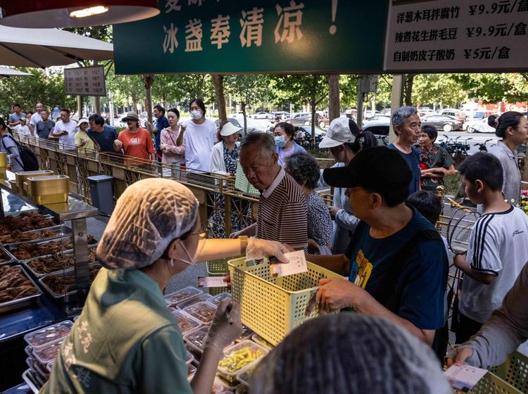 Lesunya Ekonomi China, Hotel-hotel Ramai Jualan Makanan Ringan