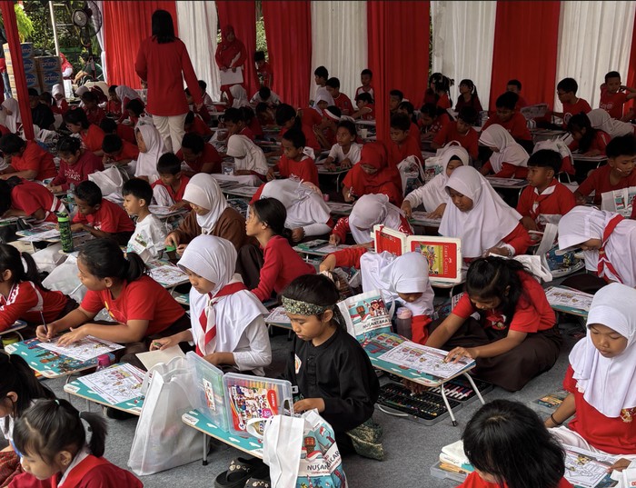 Lomba Mewarnai di SD Kebayoran Lama